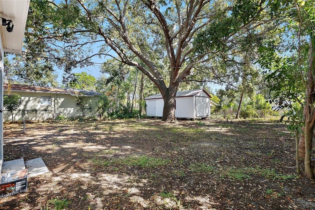 Active With Contract: $369,900 (3 beds, 2 baths, 1200 Square Feet)