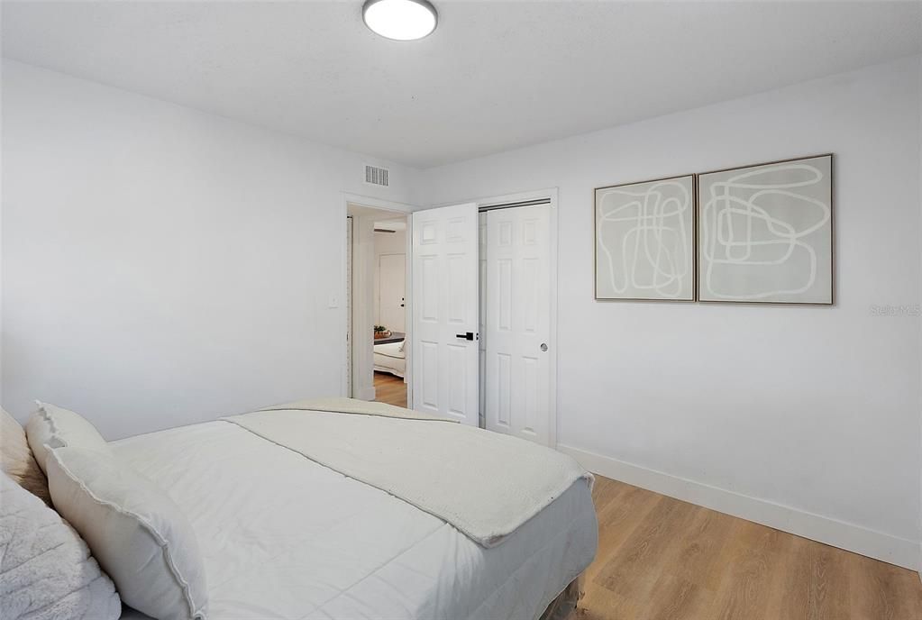 Active With Contract: $369,900 (3 beds, 2 baths, 1200 Square Feet)