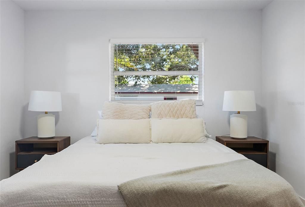 Active With Contract: $369,900 (3 beds, 2 baths, 1200 Square Feet)