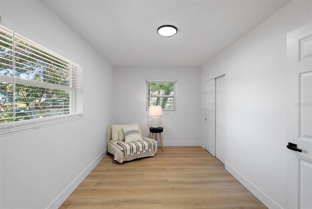 Active With Contract: $369,900 (3 beds, 2 baths, 1200 Square Feet)