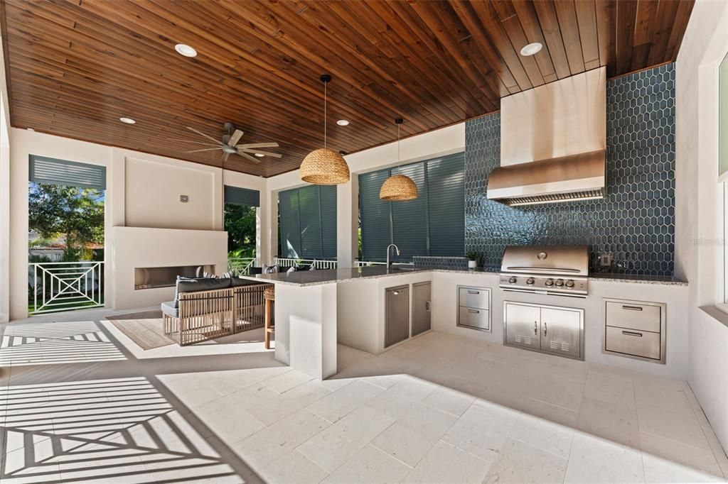 For Sale: $3,799,000 (5 beds, 5 baths, 5841 Square Feet)