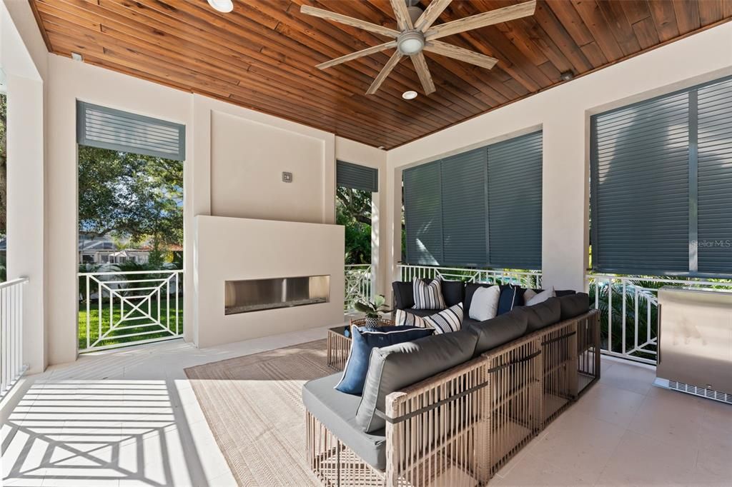 For Sale: $3,799,000 (5 beds, 5 baths, 5841 Square Feet)