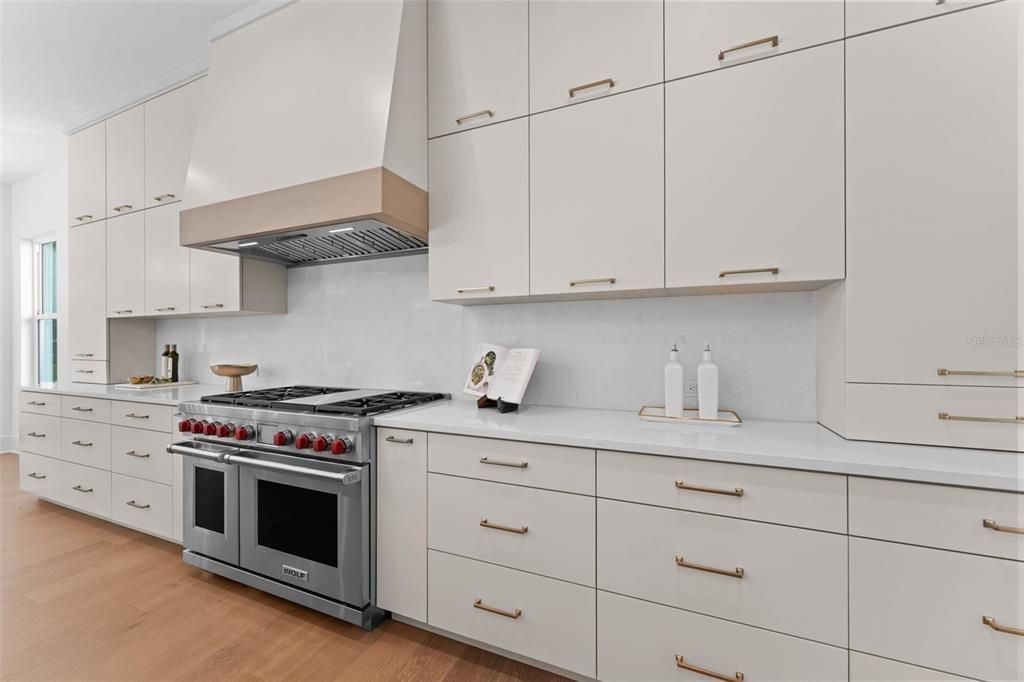 For Sale: $3,799,000 (5 beds, 5 baths, 5841 Square Feet)