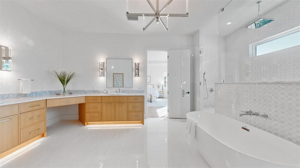 For Sale: $3,799,000 (5 beds, 5 baths, 5841 Square Feet)