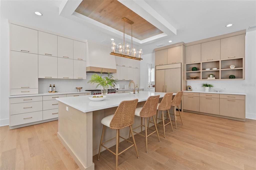 For Sale: $3,799,000 (5 beds, 5 baths, 5841 Square Feet)