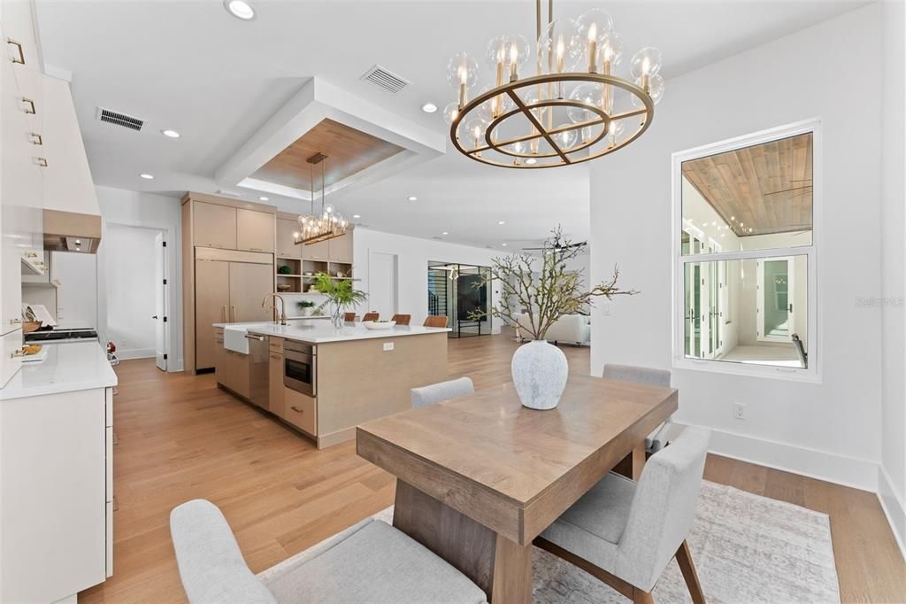 For Sale: $3,799,000 (5 beds, 5 baths, 5841 Square Feet)