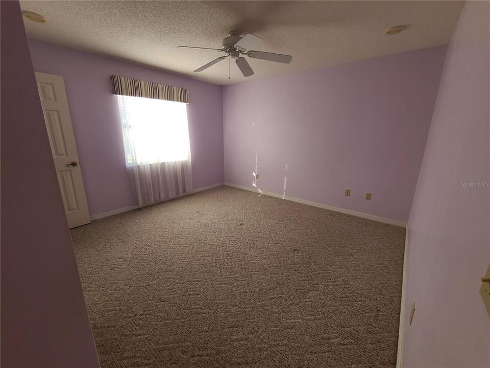 Activo con contrato: $159,900 (2 camas, 2 baños, 1014 Pies cuadrados)