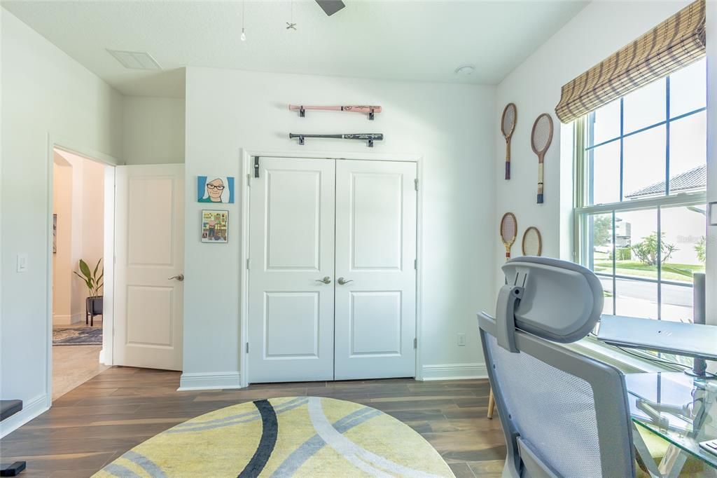 合同活跃: $499,000 (3 贝兹, 2 浴室, 2029 平方英尺)