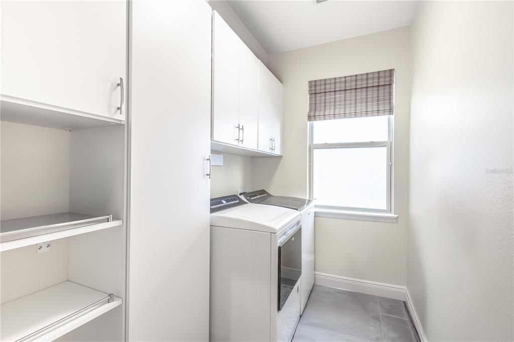 合同活跃: $499,000 (3 贝兹, 2 浴室, 2029 平方英尺)