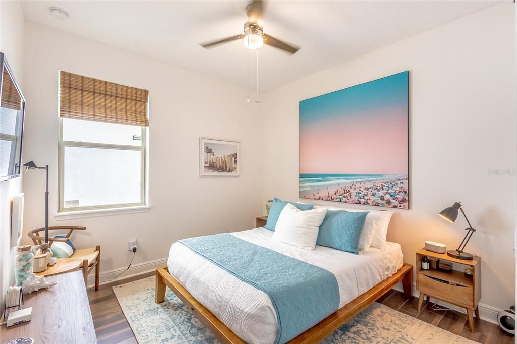 合同活跃: $499,000 (3 贝兹, 2 浴室, 2029 平方英尺)