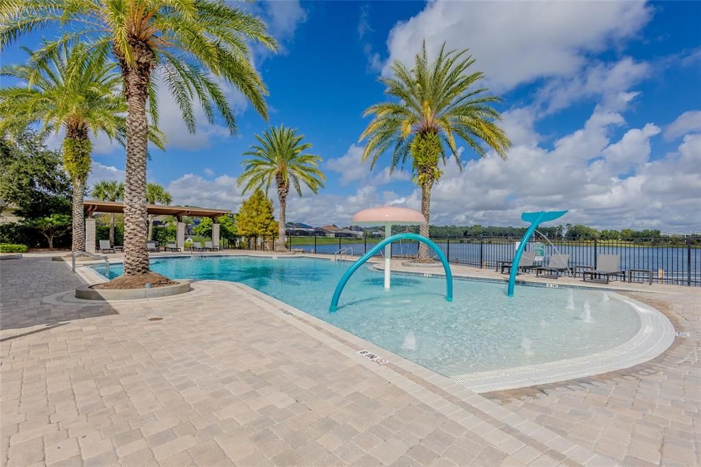 合同活跃: $499,000 (3 贝兹, 2 浴室, 2029 平方英尺)