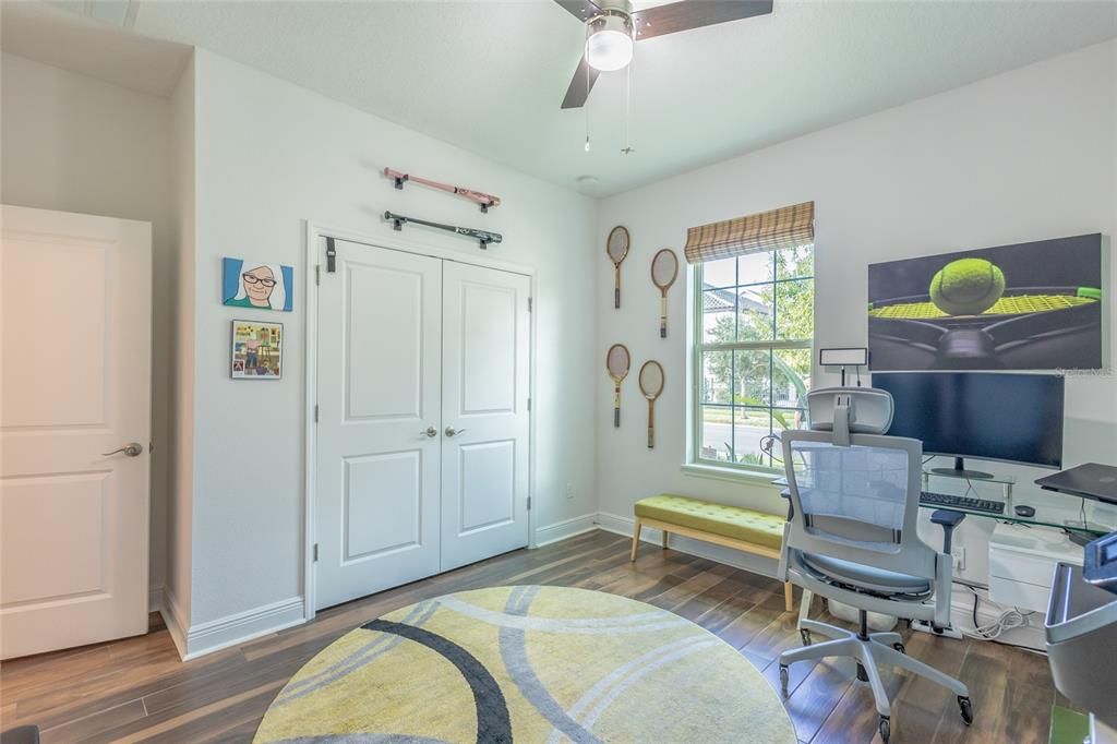 合同活跃: $499,000 (3 贝兹, 2 浴室, 2029 平方英尺)