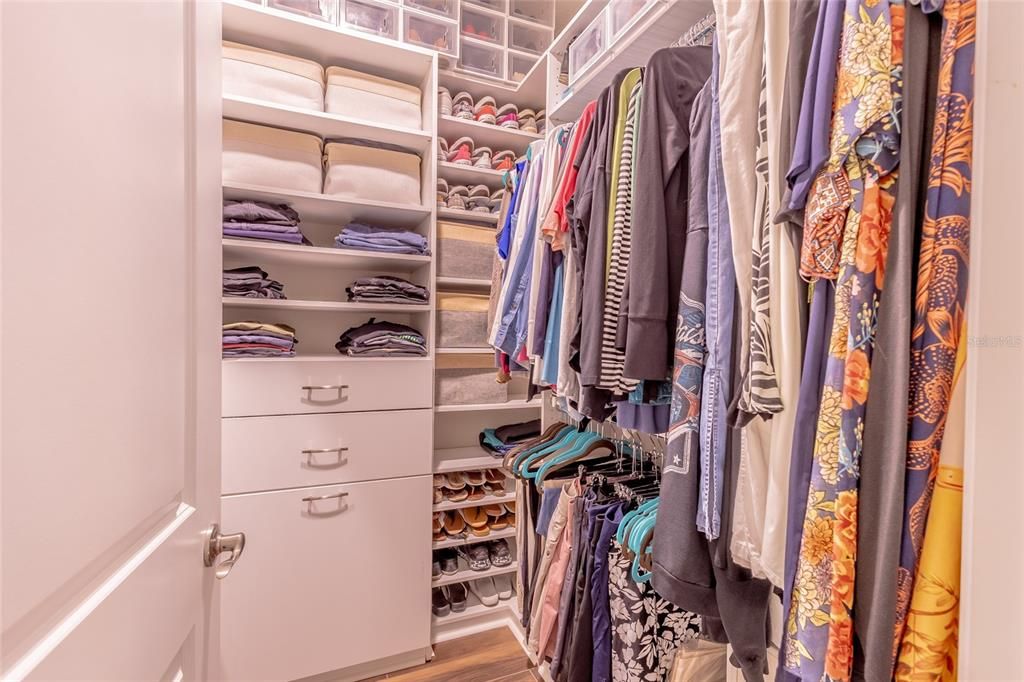 合同活跃: $499,000 (3 贝兹, 2 浴室, 2029 平方英尺)