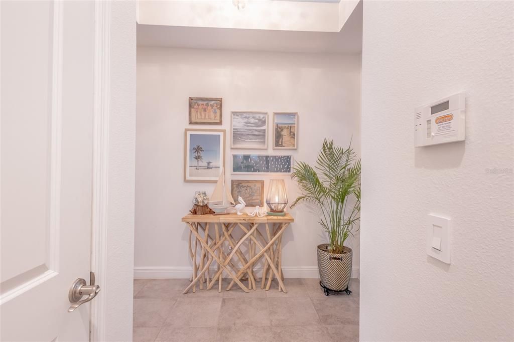 合同活跃: $499,000 (3 贝兹, 2 浴室, 2029 平方英尺)