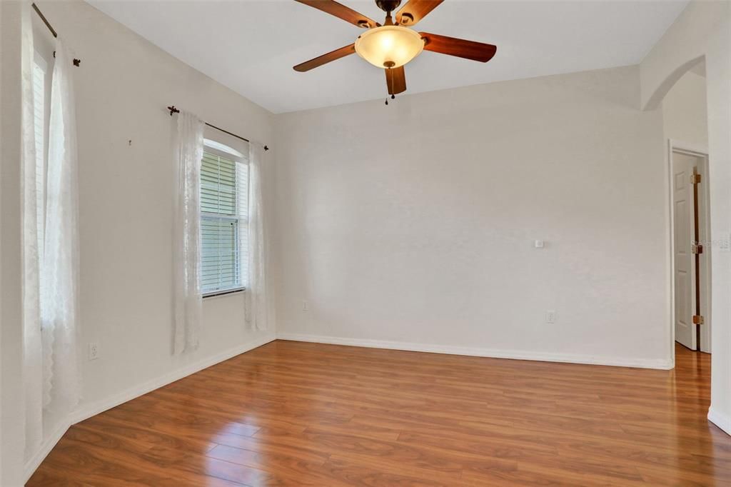 For Sale: $339,000 (4 beds, 2 baths, 2238 Square Feet)