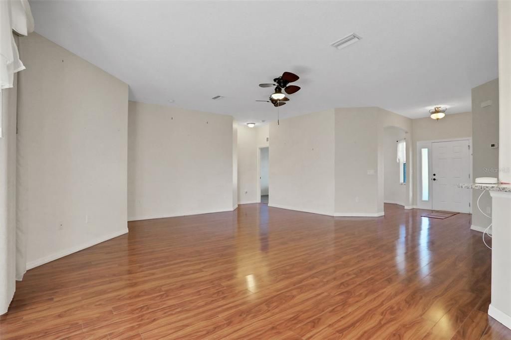 For Sale: $339,000 (4 beds, 2 baths, 2238 Square Feet)