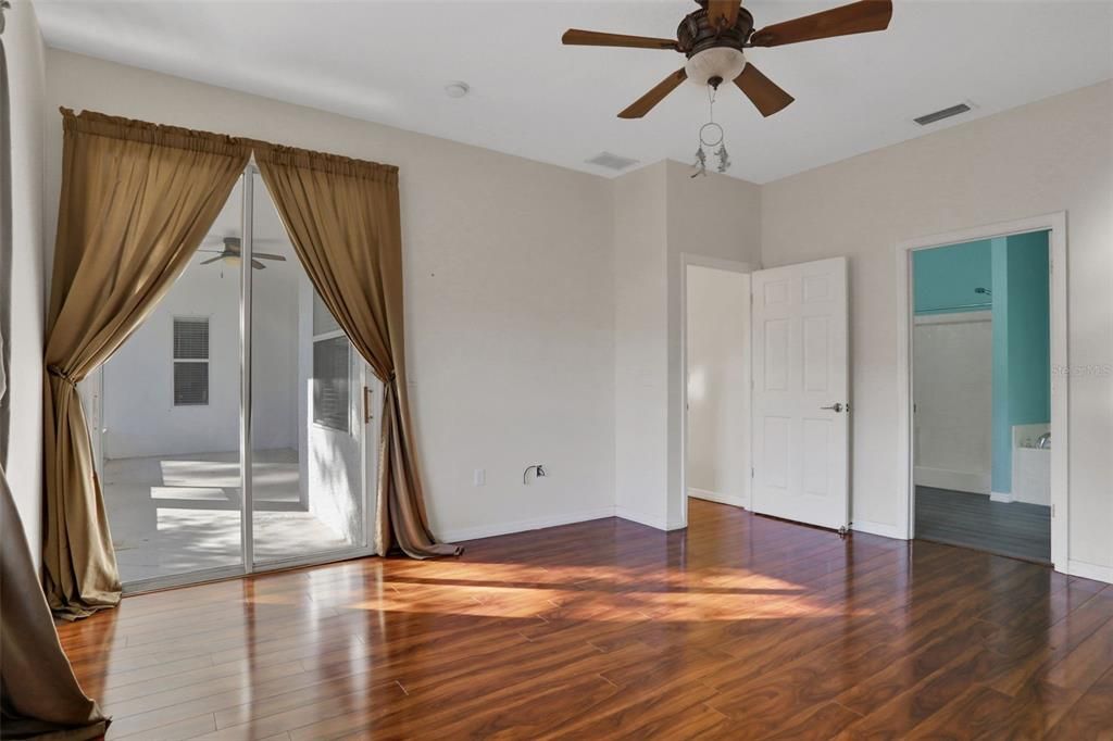 For Sale: $339,000 (4 beds, 2 baths, 2238 Square Feet)