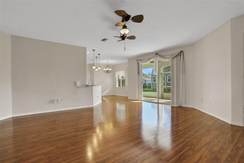 For Sale: $339,000 (4 beds, 2 baths, 2238 Square Feet)