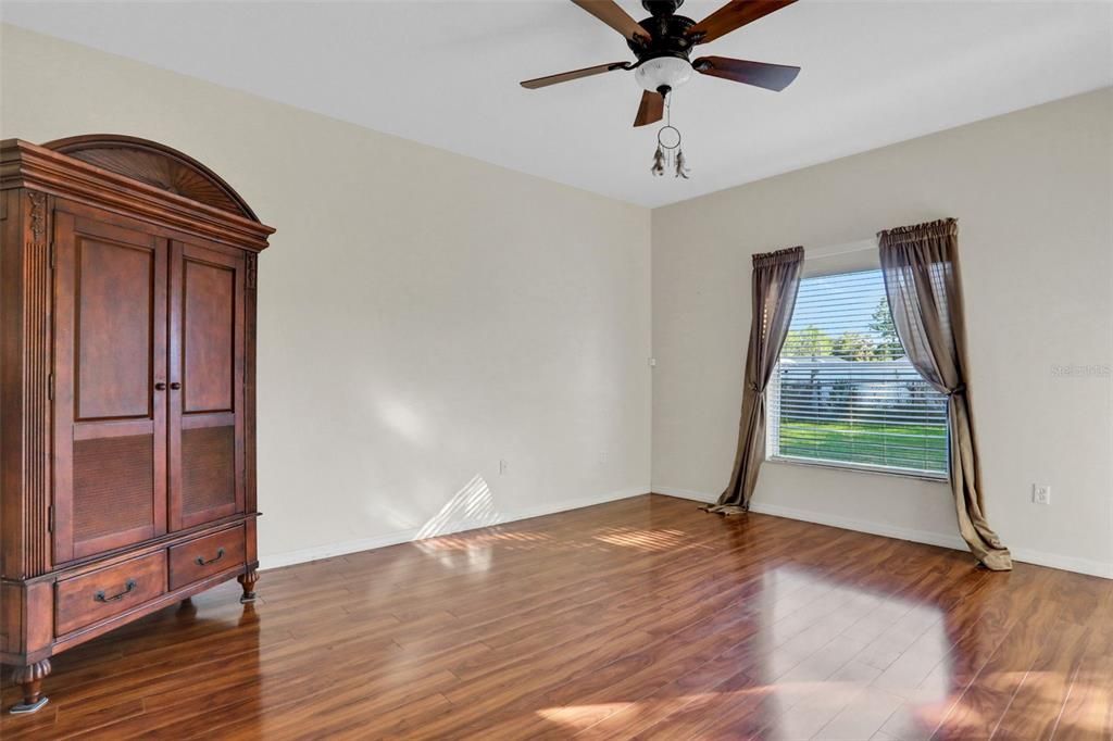 For Sale: $339,000 (4 beds, 2 baths, 2238 Square Feet)