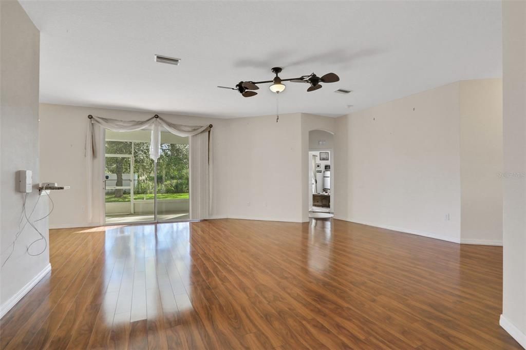 For Sale: $339,000 (4 beds, 2 baths, 2238 Square Feet)