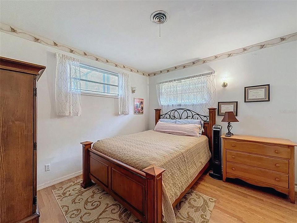 待售: $299,995 (3 贝兹, 2 浴室, 1323 平方英尺)