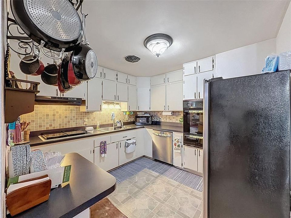 待售: $299,995 (3 贝兹, 2 浴室, 1323 平方英尺)