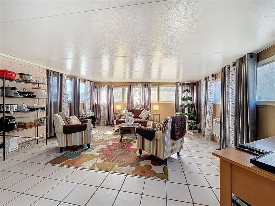 待售: $299,995 (3 贝兹, 2 浴室, 1323 平方英尺)