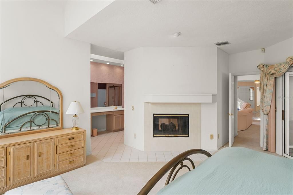 Active With Contract: $575,000 (2 beds, 2 baths, 2224 Square Feet)