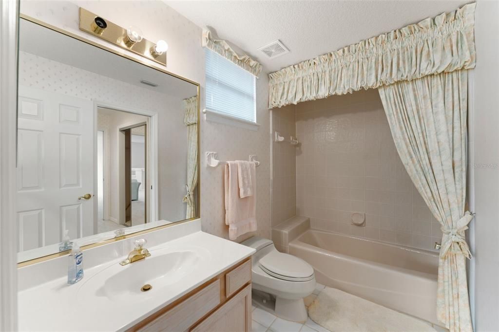 Active With Contract: $575,000 (2 beds, 2 baths, 2224 Square Feet)