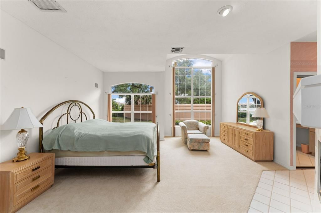 Active With Contract: $575,000 (2 beds, 2 baths, 2224 Square Feet)