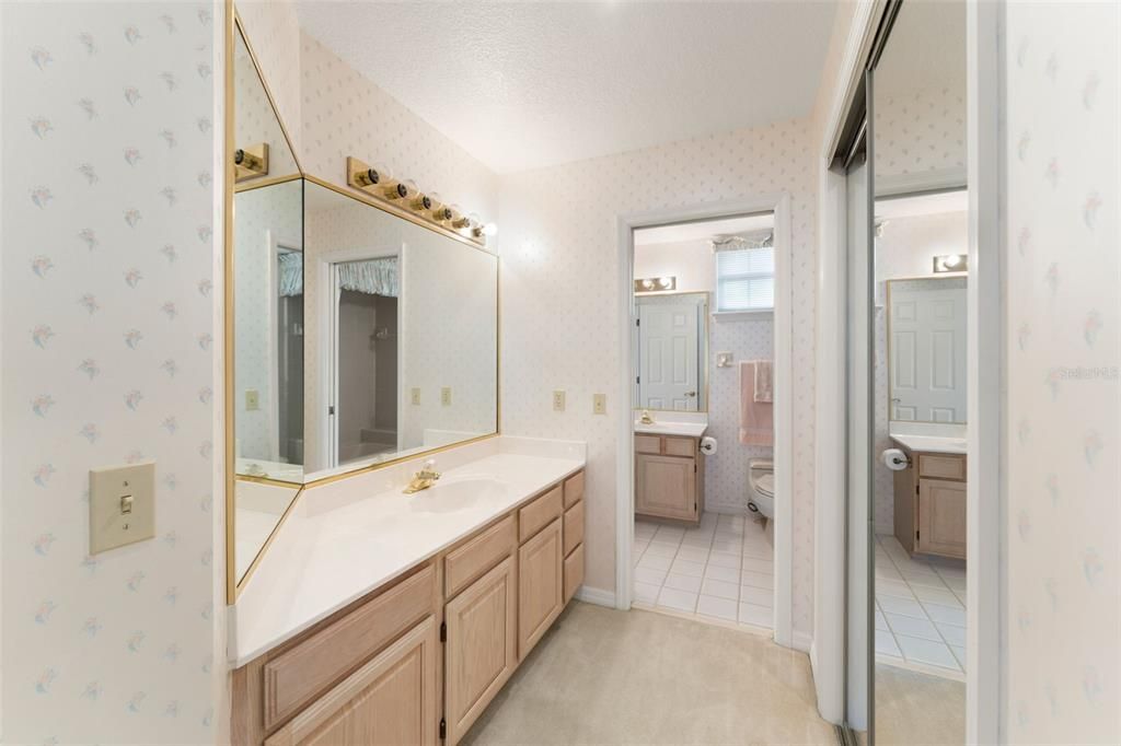 Active With Contract: $575,000 (2 beds, 2 baths, 2224 Square Feet)