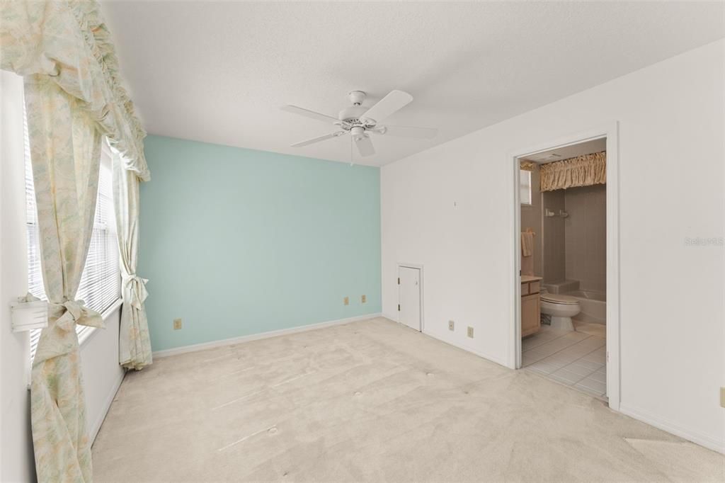 Active With Contract: $575,000 (2 beds, 2 baths, 2224 Square Feet)