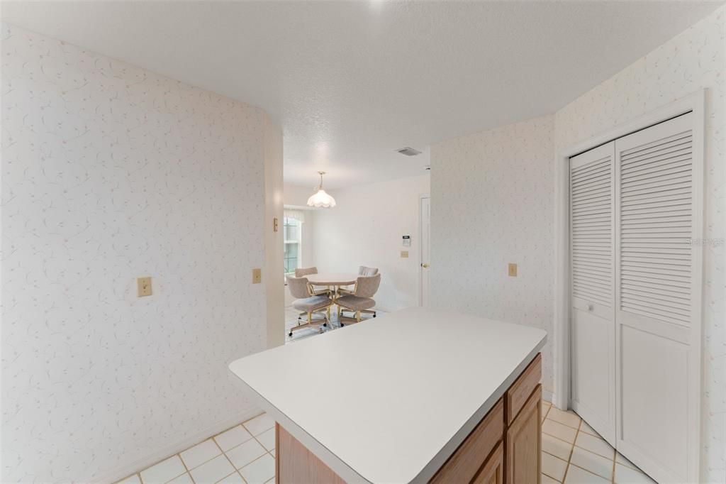 Active With Contract: $575,000 (2 beds, 2 baths, 2224 Square Feet)