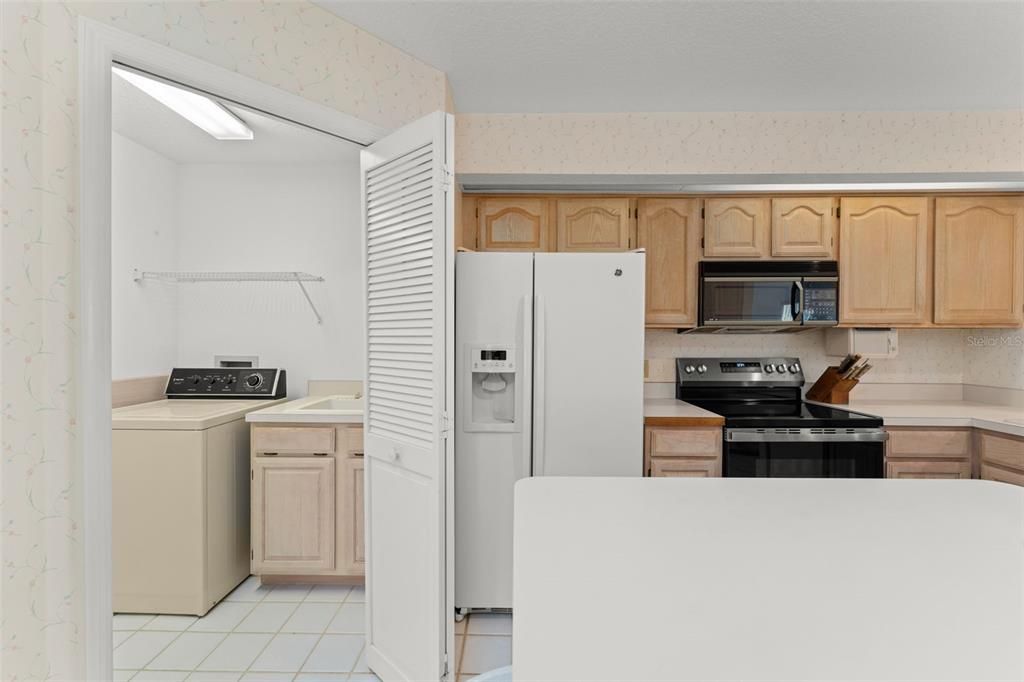 Active With Contract: $575,000 (2 beds, 2 baths, 2224 Square Feet)