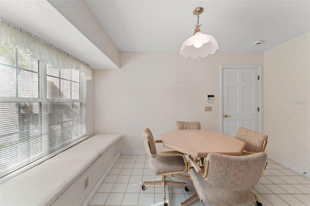 Active With Contract: $575,000 (2 beds, 2 baths, 2224 Square Feet)