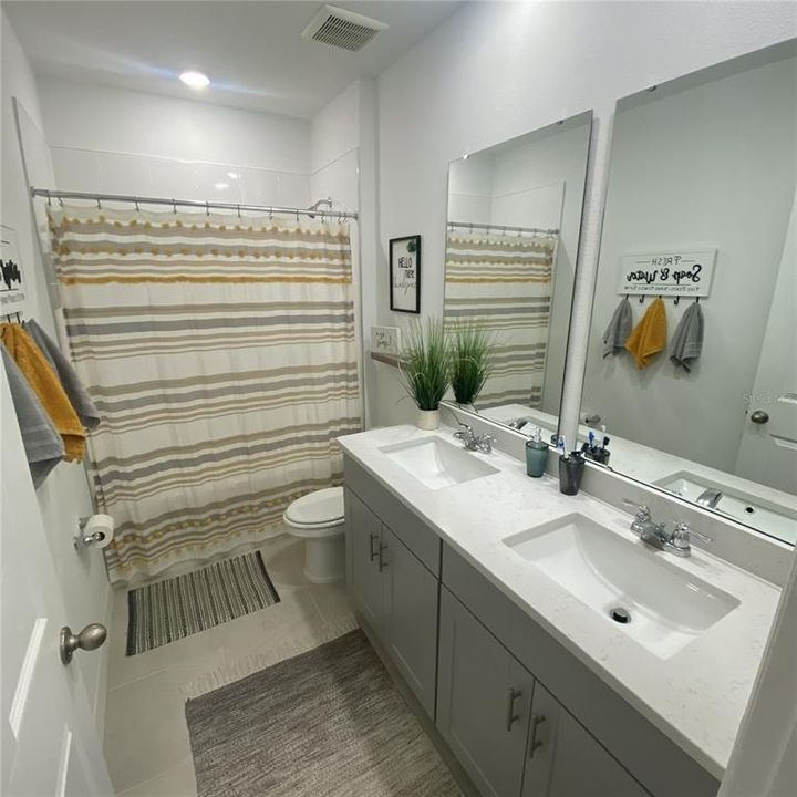 На продажу: $325,000 (4 спален, 2 ванн, 1823 Квадратных фут)