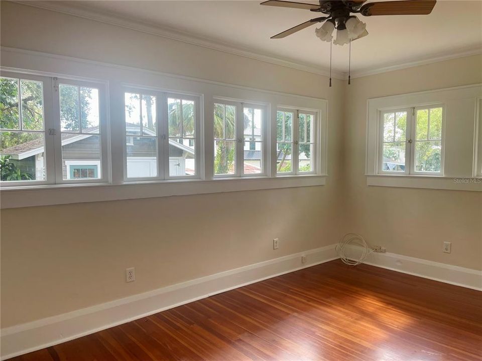 For Sale: $638,000 (3 beds, 2 baths, 1334 Square Feet)