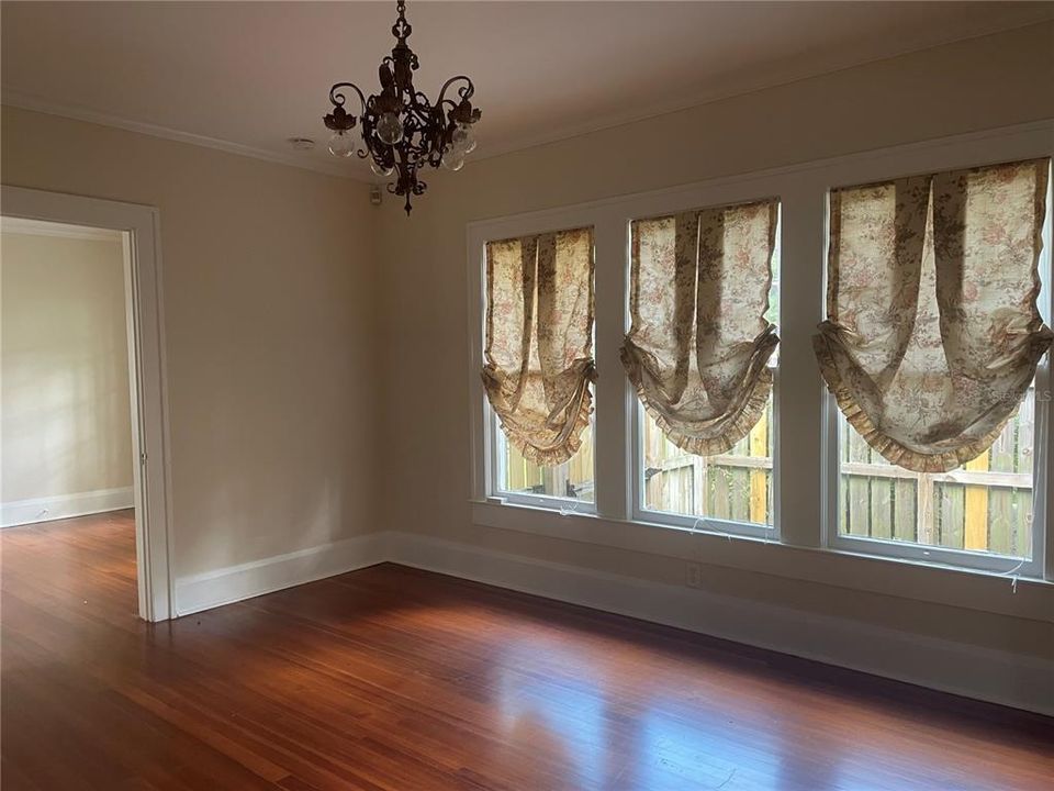 For Sale: $638,000 (3 beds, 2 baths, 1334 Square Feet)