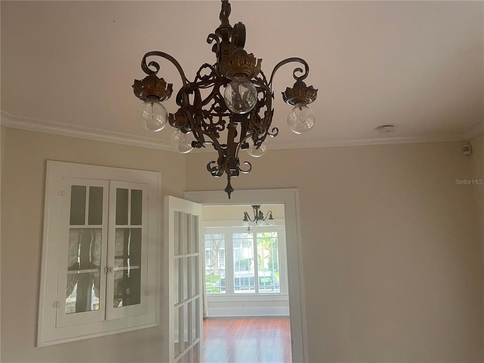 For Sale: $638,000 (3 beds, 2 baths, 1334 Square Feet)