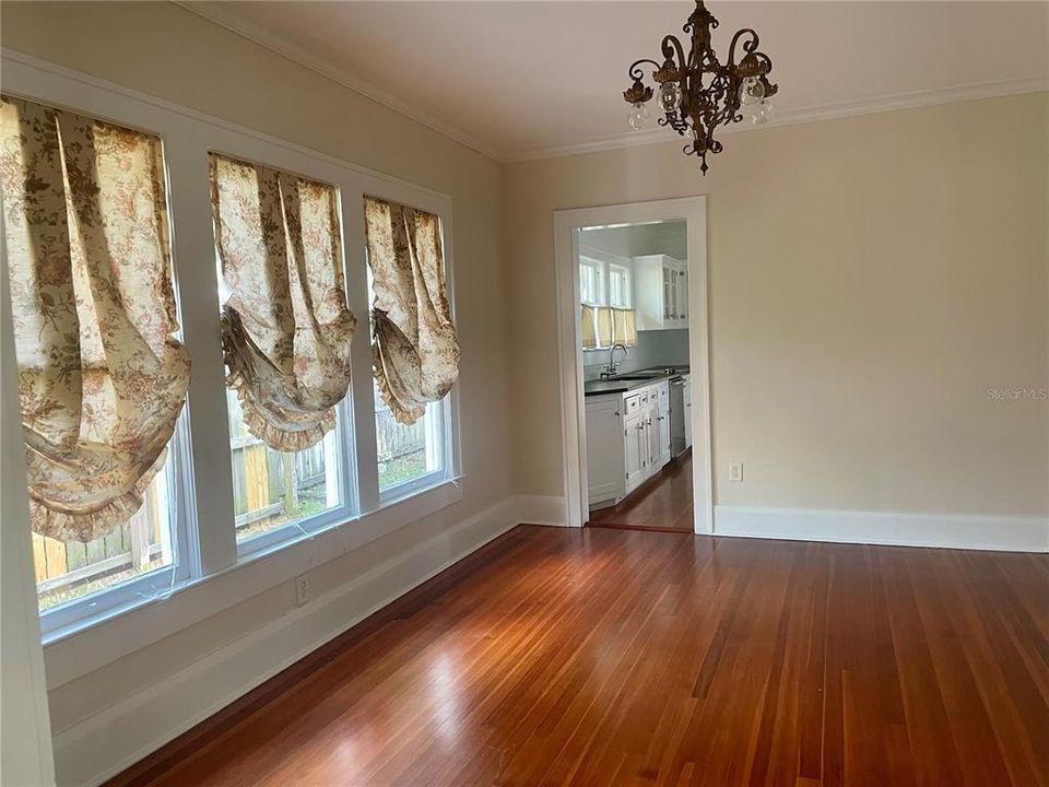 For Sale: $638,000 (3 beds, 2 baths, 1334 Square Feet)