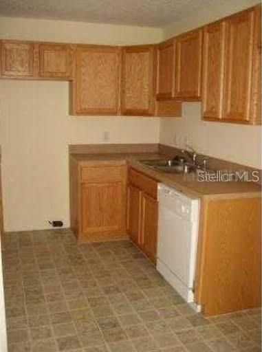For Rent: $1,595 (4 beds, 2 baths, 1300 Square Feet)