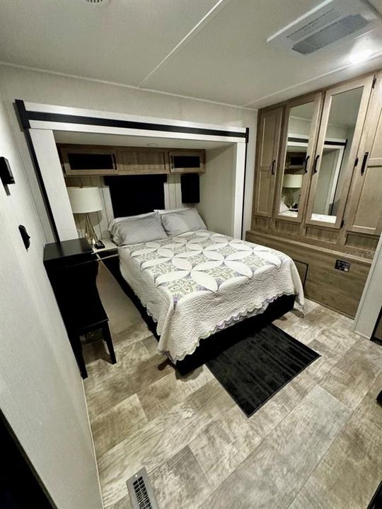 На продажу: $99,900 (0.05 acres)