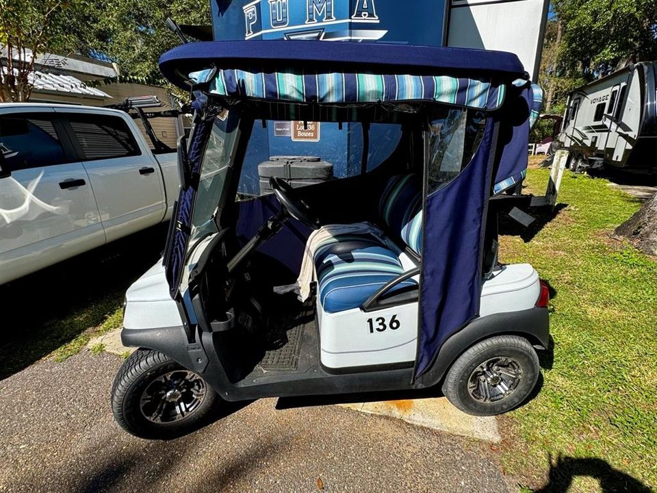 На продажу: $99,900 (0.05 acres)