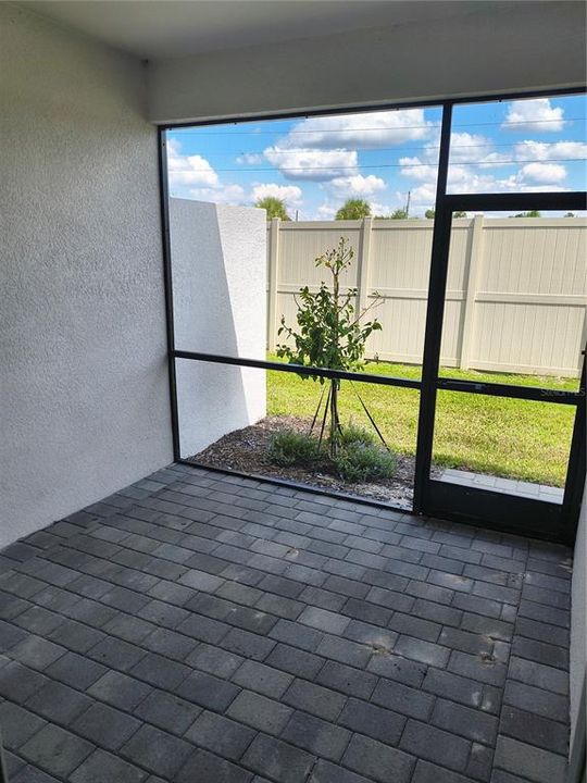 For Rent: $3,800 (3 beds, 2 baths, 1564 Square Feet)