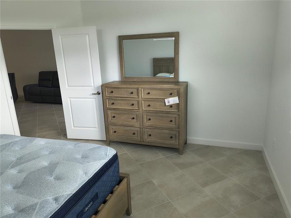 For Rent: $3,800 (3 beds, 2 baths, 1564 Square Feet)