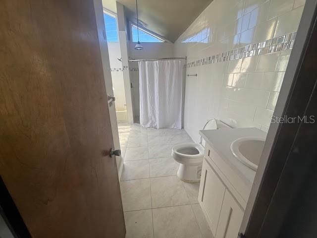 For Rent: $2,900 (3 beds, 2 baths, 2010 Square Feet)