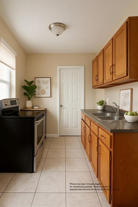 合同活跃: $2,050 (3 贝兹, 2 浴室, 1525 平方英尺)