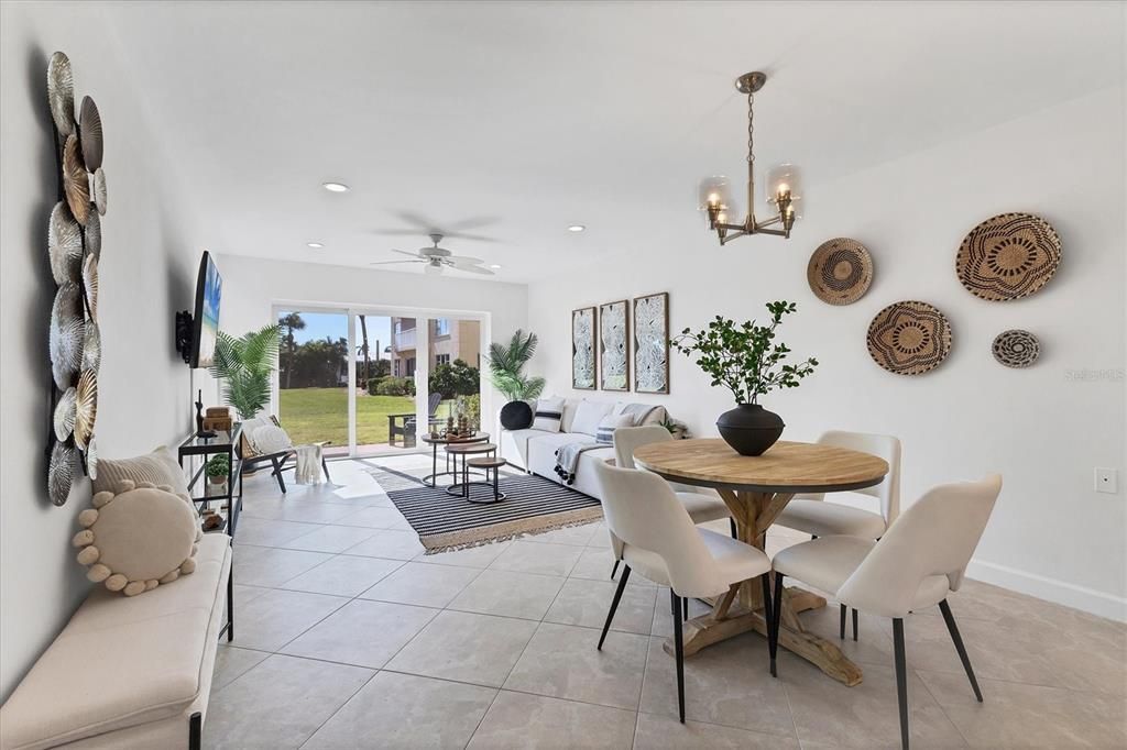 For Sale: $358,000 (1 beds, 1 baths, 698 Square Feet)