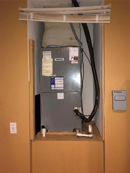 For Sale: $348,900 (4 beds, 2 baths, 1855 Square Feet)