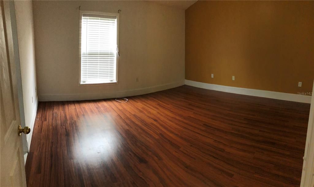 For Sale: $348,900 (4 beds, 2 baths, 1855 Square Feet)